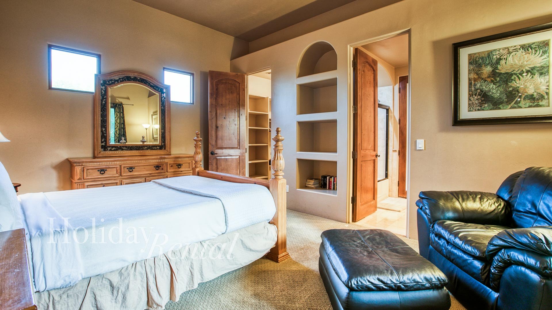 Bedroom 3 - Queen bed with en suite