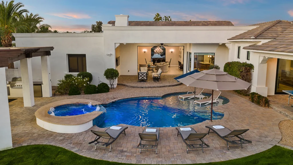 Paradise-Valley-Retreat